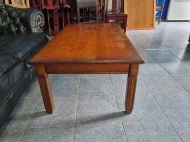Stilski klub stolovi: Stocic u odlicnom stanju. Duzina 130cm Sirina 70cm Visina 45cm — 3