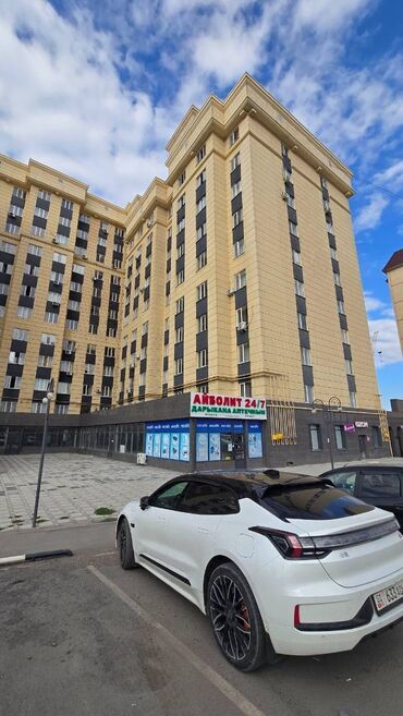 Сдаю Офис, 114 м², В жилом комплексе, 1 линия