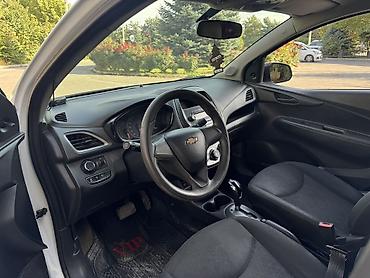 chevrolet spark продаю: Chevrolet Spark: 2018 г., 1 л, Вариатор, Бензин, Хэтчбэк — 5