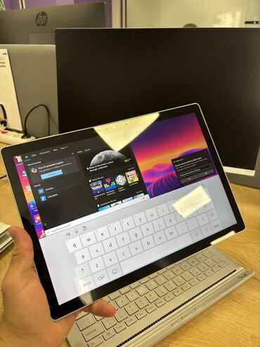 Digər noutbuklar və netbuklar: Intel Core i7, 8 GB, 15 " — 5