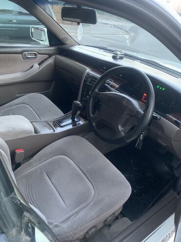 Nissan: Nissan Laurel: 2002 г., 2 л, Автомат — 14