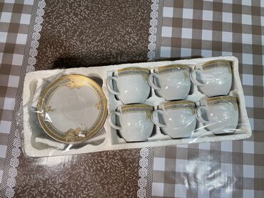 Наборы посуды: Продаю чайный набор!
Набор новый, запечатанный, не пользовались!