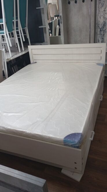 Односпальные кровати: Представлена кровать с мягким изголовьем, выполненная в сером цвете — 11