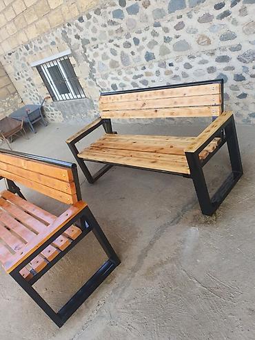 taxta stullar: Metal karkaslı taxta skamya - Dizayn: Düz xətli, müasir üslub; — 2
