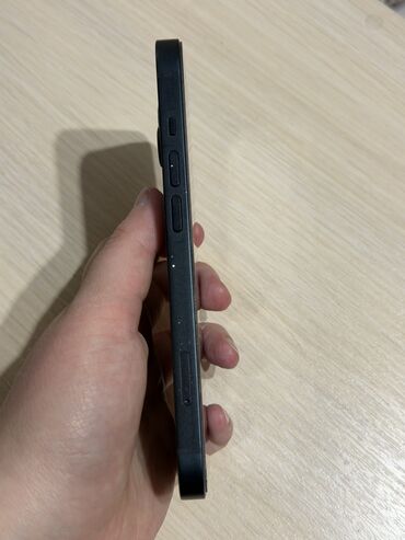 Apple iPhone: IPhone 14, Б/у, 256 ГБ, Midnight, Чехол, 78 % — 6