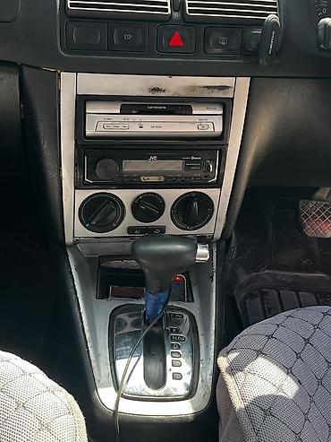 климат контроль 210: Volkswagen Golf: 2002 г., Хэтчбэк — 5