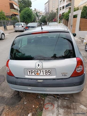 Renault: Renault Clio: 1.2 l | 2004 year 176543 km. Hatchback