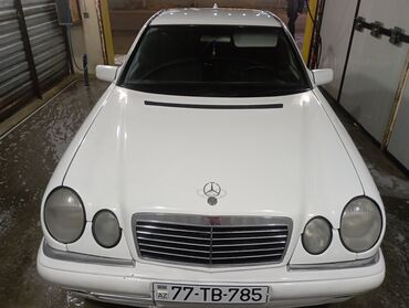 mersedes c202: Mercedes-Benz 220: 2.2 l | 1997 il Sedan