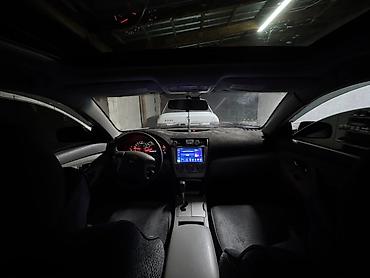 жили машина: Toyota Camry: 2009 г., Автомат, Седан — 4