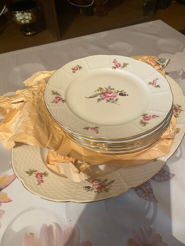 Nahar dəstləri və servizlər: Nahar dəsti, 12 nəfərlik, Çexiya — 4