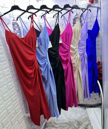 narandzasta haljina i cipele: 🛍🌸
Prelepe i veoma kvalitetne haljine