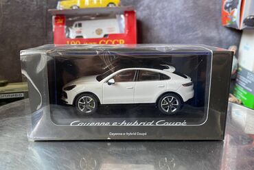 скупка масштабных моделей автомобилей: Porsche, 2019 год, 1:43, Железо, Платная доставка