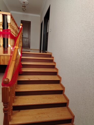 Həyət evləri və villaların satışı: Uşaq otağı və həyəti olan fərdi ev - İki mərtəbəli ağ rəngli fərdi — 13