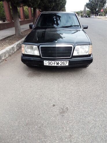 mercedes tap az: Mercedes-Benz E 200: 0.2 l | 1993 il Sedan