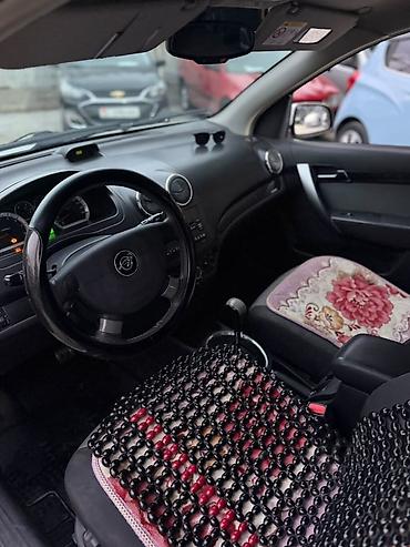 салон машины: Chevrolet Aveo: 2017 г., 1.5 л, Автомат, Газ, Седан — 4