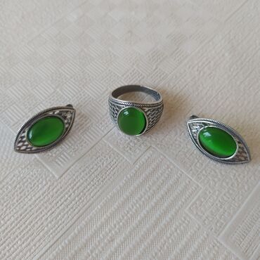 Zərgərlik dəstləri: Dəstə daxildir: Üzük, Sırğa -da lalafo.az — 5 Zərgərlik dəstləri: Dəstə daxildir: Üzük, Sırğa — 5