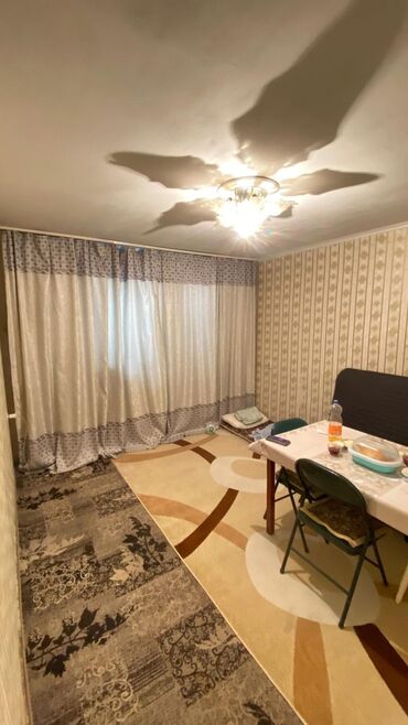 снять квартиру на длительный срок дешево: 1 комната, 42 м², Индивидуалка, 3 этаж, Старый ремонт