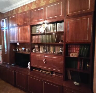 Mətbəx mebeli: Bu, qonaq otağı və ya yataq otağı üçün nəzərdə tutulmuş, qəhvəyi