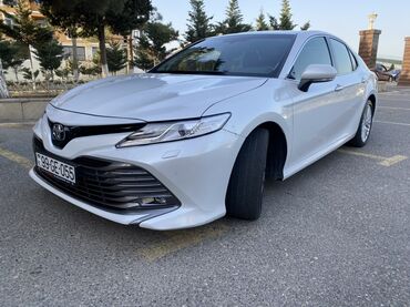 Toyota: Toyota Camry: 2.5 l | 2019 il Sedan — 5