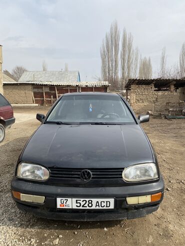 Volkswagen: Volkswagen Golf: 1993 г., 1.8 л, Механика, Бензин, Хэтчбэк