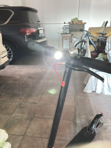 Elektrikli samokatlar: İşlənmiş Elektrik samokat 10", 251 - 350 Vt, 26 - 35 km/s, Ünvandan götürmə — 9