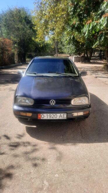 автомобили пасат: Volkswagen Golf: 1993 г., 1.8 л, Механика, Бензин, Хэтчбэк