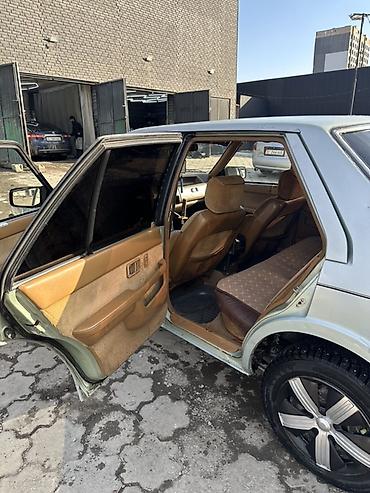 Mazda: Mazda 626: 1985 г., 2 л, Механика, Бензин, Седан — 3