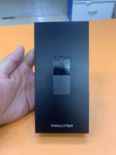 самсунг z flip цена: Samsung Z Flip, Новый, 256 ГБ, цвет - Черный, 2 SIM, eSIM