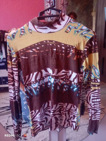 Köynək və bluzalar: 2 ci əl paltarlar var isdiyen vasap yasın — 23