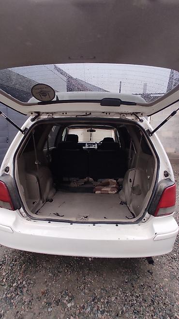 Другие детали салона: Honda (правый руль), салон минивэна. Описание: - Просторный 2‑рядный — 8