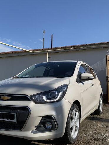 машина ласетти: Chevrolet Spark: 2017 г., 1 л, Автомат, Бензин, Хетчбек