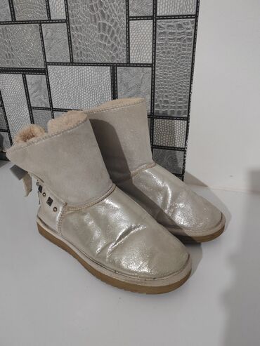 teksas cizme prodaja: Ugg boots, color - Silver, 37