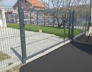 Proizvodi od rolovanog metala, metalni kanali: 🚪 KLIZNE KAPIJE – ISPUNA PANEL 2D I 3D 📍 Fence System doo Bulevar — 22