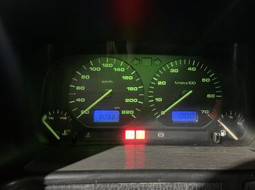 Volkswagen: Volkswagen Vento: 1994 г., 2 л, Механика, Бензин, Седан — 12