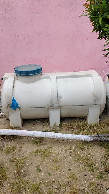 plastik bocka: Maştağadadır 500 l çən 40 azn Şəkildə görsəndiyi kimi 2 yerdən — 1
