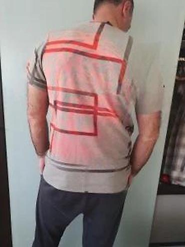 Majice: CUSTO BARCELONA,VEL. XL, WE ARE JUST ANGELS, VEL. L | Svaka po 3000 — 18