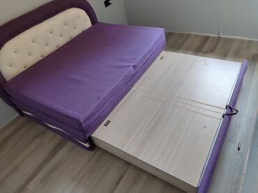 мягкая мебель угловая: Полуторная Кровать, Б/у
