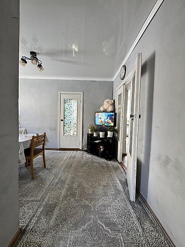 Продажа коттеджей и домов: Срочно продается дом Район рынок Дордой Участок 2.5 соток Площадь 70 — 5