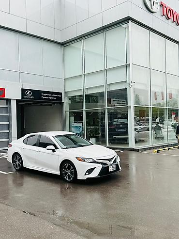 argb controller: Toyota Camry: 2018 г., 2.5 л, Автомат, Бензин, Седан — 2