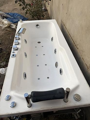 Cakuzi vannalar: Hidromasajlı vannа (jakuzili küvet) — akril materialdan, düzbucaqlı — 1