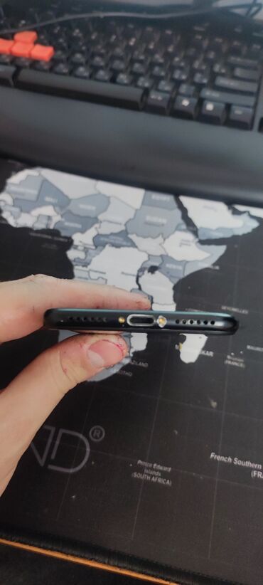 iphone 5s icloud: IPhone 7, Б/у, < 16 ГБ, Черный, 98 %
