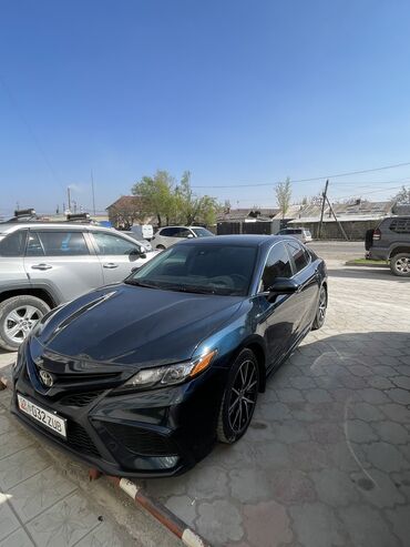 с4 2куб: Toyota Camry: 2021 г., 2.5 л, Автомат, Бензин, Седан