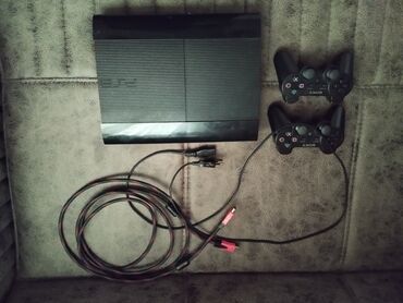 playstation 3 işlenmiş: PS3 slim heç bir problemi yoxdur.2 pult,hdm təzəsi,bütün oyunlar var