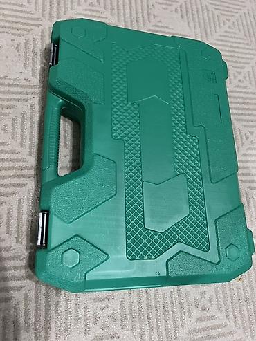 Наборы инструментов: Абсолютно новая с коробкой .Набор инструментов 37 предметов в прочном — 8