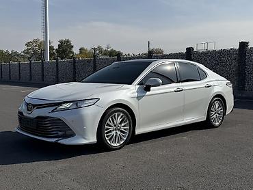 Toyota Camry: 2019 г., 2.5 л, Автомат, Бензин, Седан