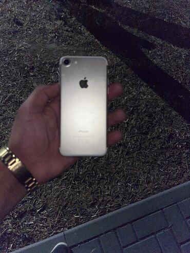 fleş: IPhone 7, Gümüşü