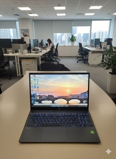 Balıq qulağı: HP Pavilion, 15.6 ", Intel Core i7, 512 GB