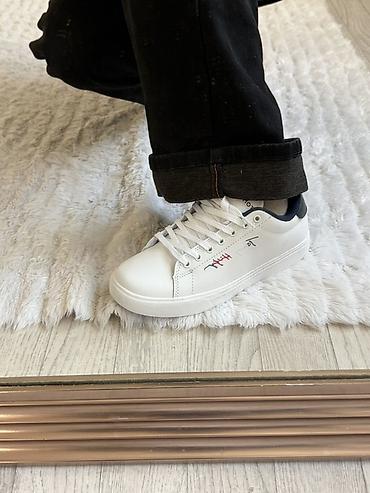 on cloud: TOMMY HILFIGER 🤍 Стильные кроссовки в классическом белом цвете — — 3