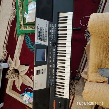pa 3 x korg: Sintezator, Roland