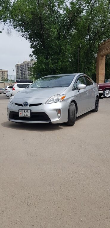 хода адисе: Toyota Prius: 2015 г., 1.8 л, Автомат, Гибрид, Хетчбек